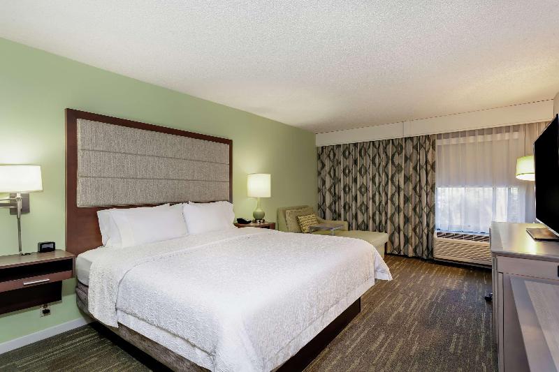 标准间, Holiday Inn Express & Suites Tampa Stadium   Airport Area, An Ihg