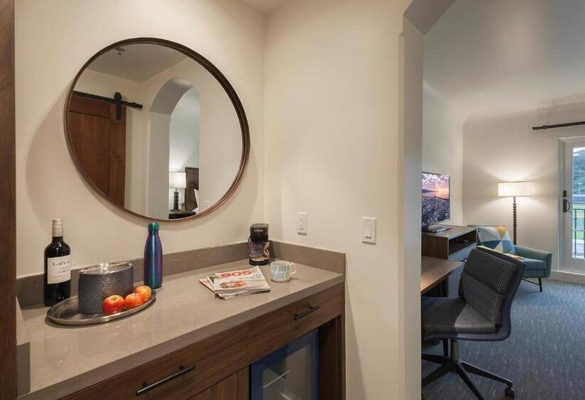 Номер Deluxe, La Playa Inn Santa Barbara