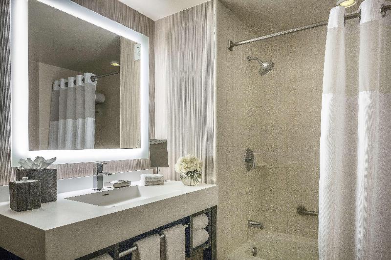Standard Szoba King Size Bed, Manchester Grand Hyatt San Diego
