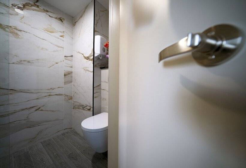 Superior Room, 81 Premier Princess
