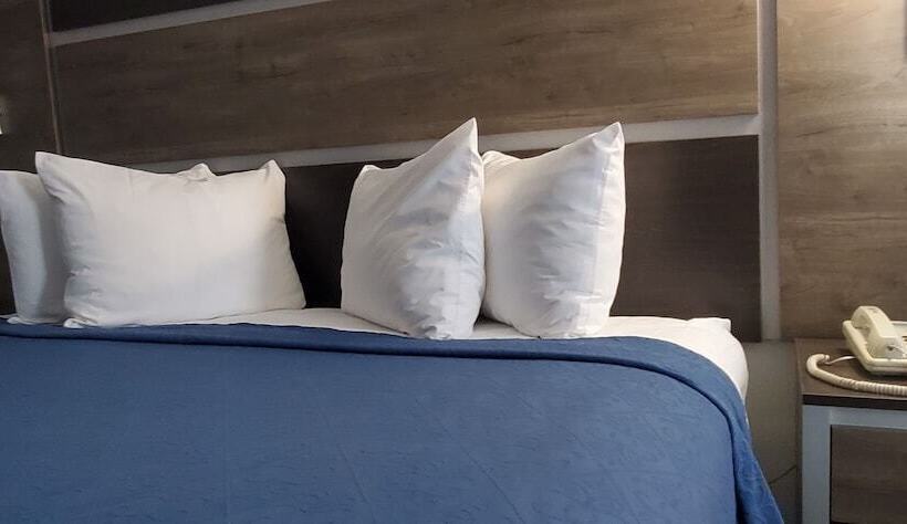 Номер Superior, Ambassador Inn And Suites