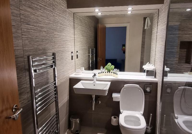 Classic-huone, Berjaya Eden Park London