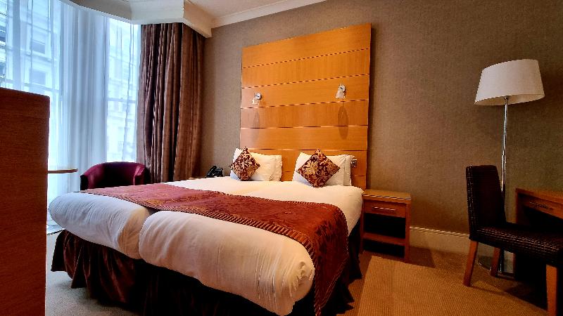 Классический Номер, Berjaya Eden Park London