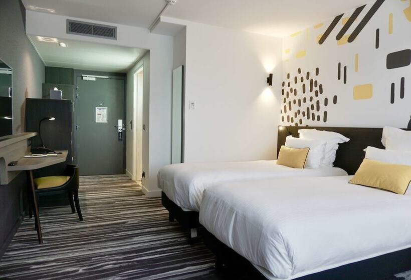 اتاق سوپریور, Golden Tulip Roissy Saint Witz