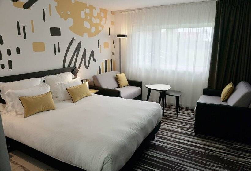 اتاق اجرایی, Golden Tulip Roissy Saint Witz