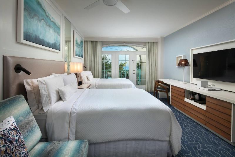 اتاق اساندارد با چشم‌انداز جانبی به دریا, The Westin Grand Cayman Seven Mile Beach Resort & Spa