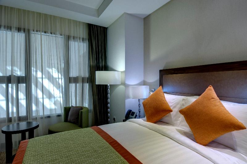 스위트 킹사이즈 침대, Best Western Plus Deerfield Beach Hotel & Suites
