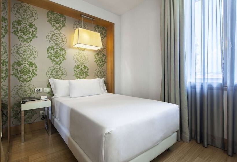 اتاق استاندارد یک نفره, NH Firenze