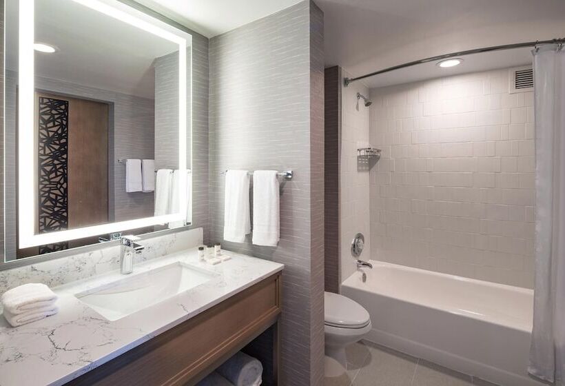 Люкс Клуб, Sheraton Suites Columbus Worthington