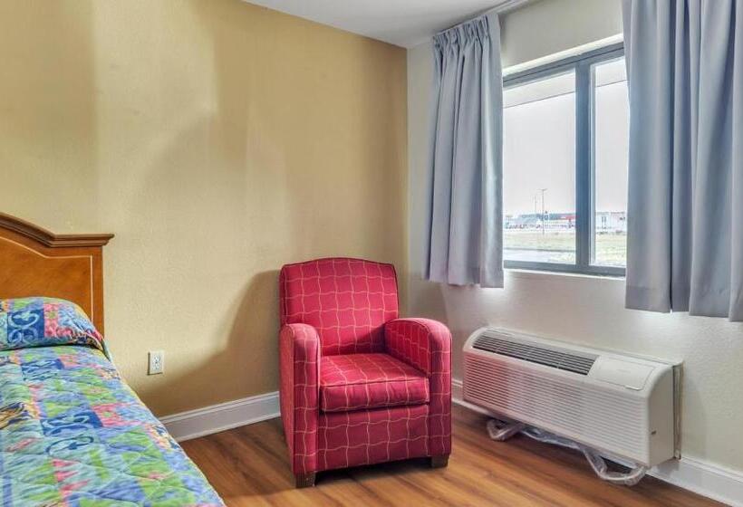Номер Стандарт, Studios And Suites 4 Less Emporia