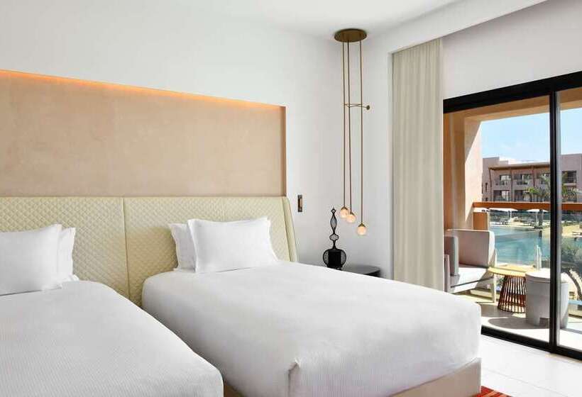 스탠다드 룸 더블 침대 2개, Hilton Winnipeg Airport Suites