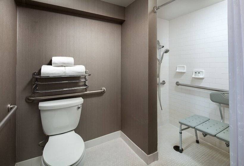 标准间, Sheraton Fairplex Suites & Conference Center