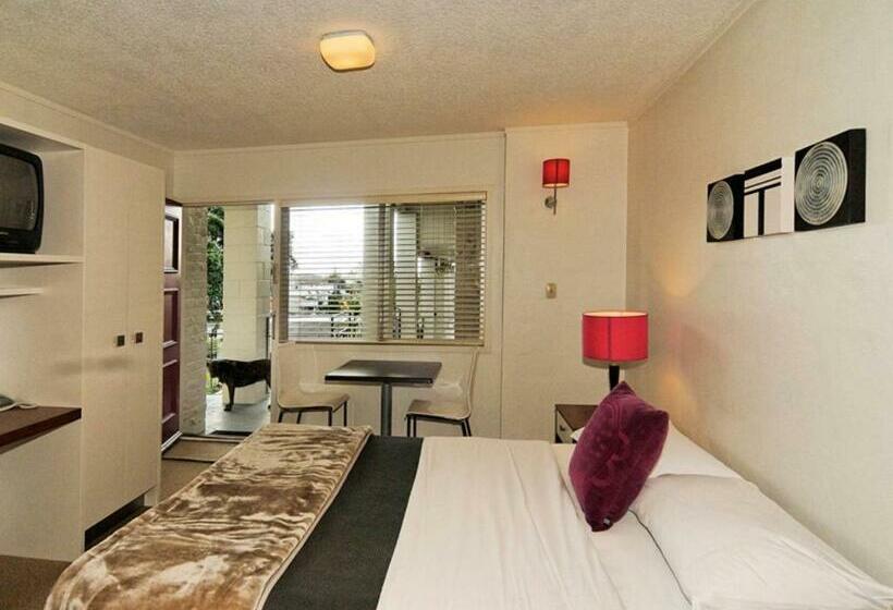 إستوديو قياسى, Mt Albert Motor Lodge