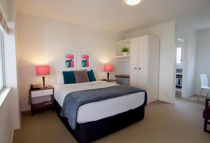 جناح, Mt Albert Motor Lodge