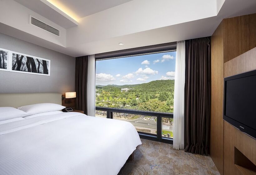 سوییت جونیور, Hilton Gyeongju