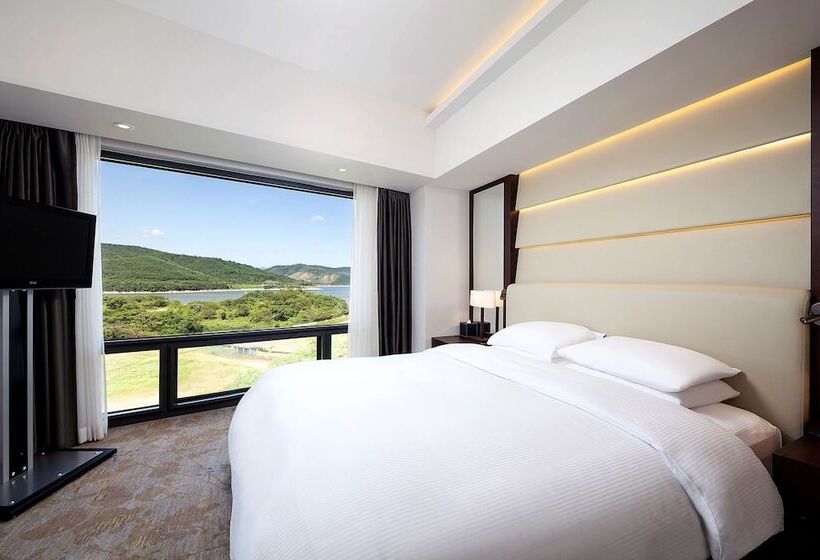 سوئیت پریمیوم, Hilton Gyeongju