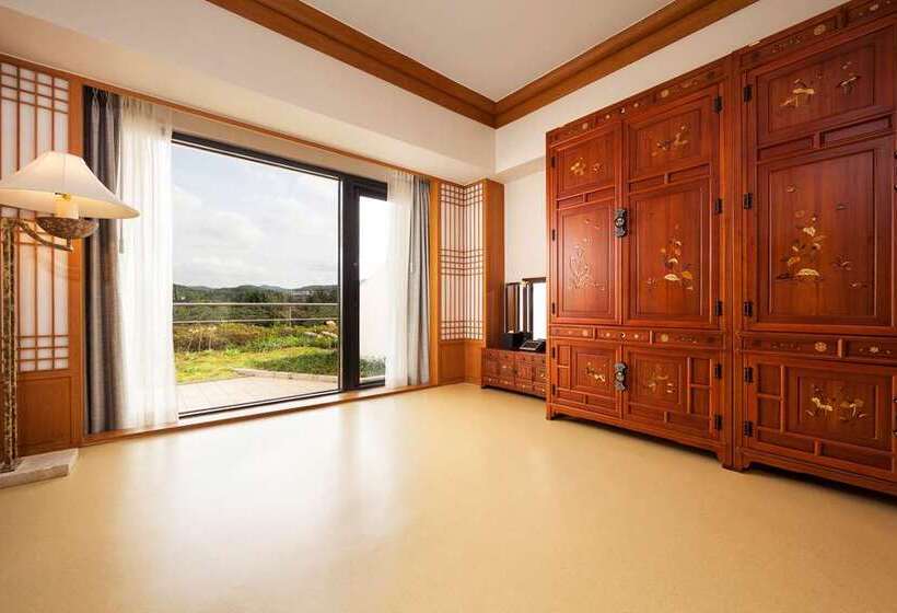 سوئیت پریمیوم, Hilton Gyeongju