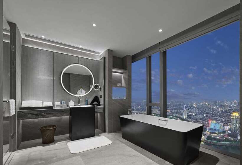 سوئیت اجرایی با تخت کینگ, Hilton Gyeongju