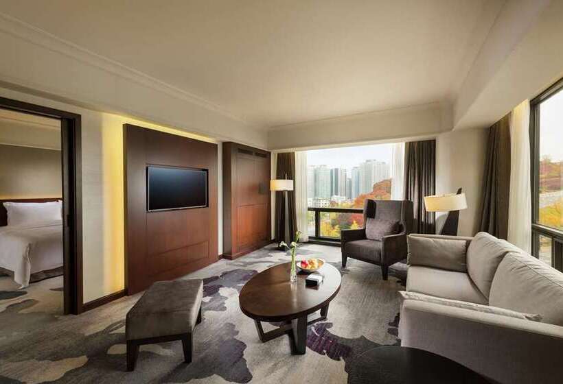 سوئیت اجرایی با تخت کینگ, Hilton Gyeongju