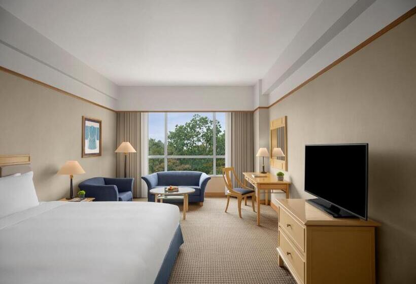اتاق لوکس با تخت بزرگ, New World Saigon
