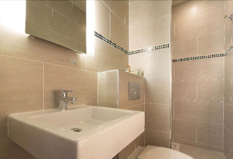 اتاق استاندارد سه نفره, Turenne Le Marais
