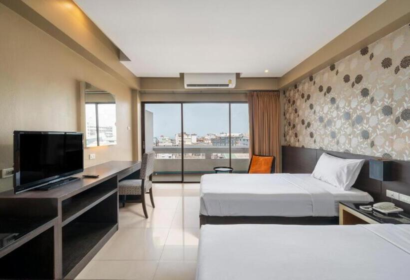 Номер Superior Вид на Город, Welcome Plaza Hotel Pattaya