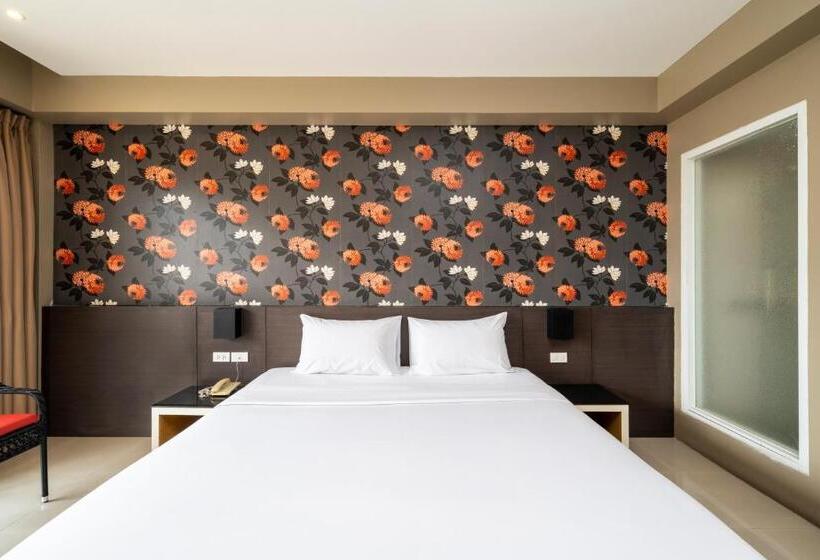 Номер Superior Вид на Бассейн, Welcome Plaza Hotel Pattaya