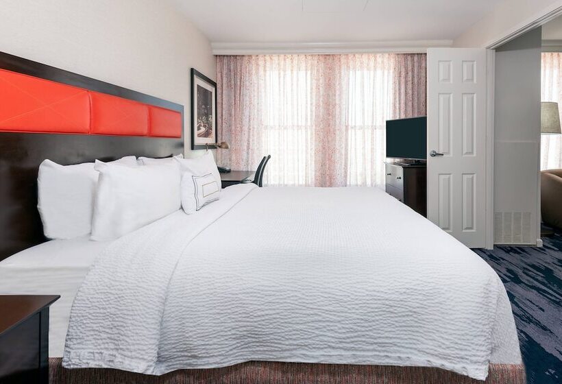 סוויטת ג'וניור םע נוף, The Connally Hotel Downtown Atlanta, Ascend Hotel Collection