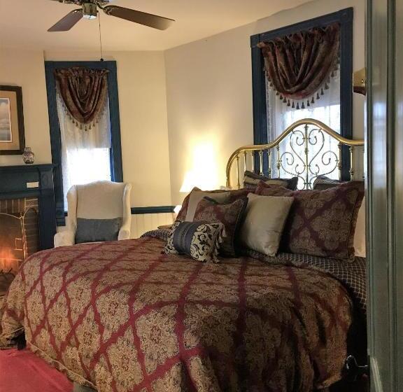 Номер Superior Кровать Кинг, Parsonage Inn Bed And Breakfast