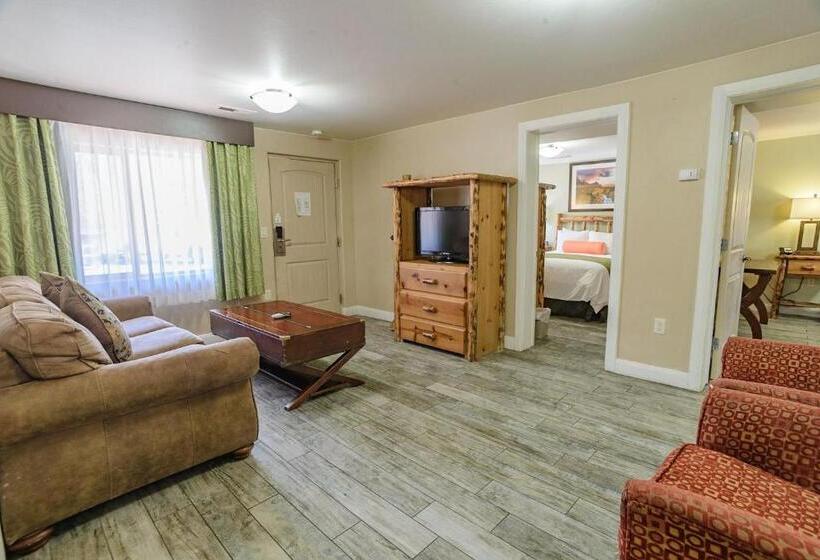 Апартаменты 3 Спальни, Pioneer Lodge Zion National Park Springdale