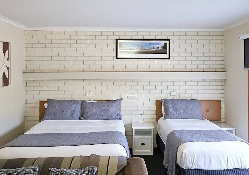 Люкс Семейный 2 Спальни, Alfred Motor Inn