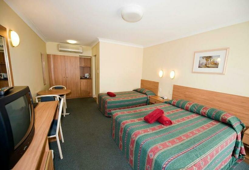 Номер Deluxe, Colonial Court Motor Inn
