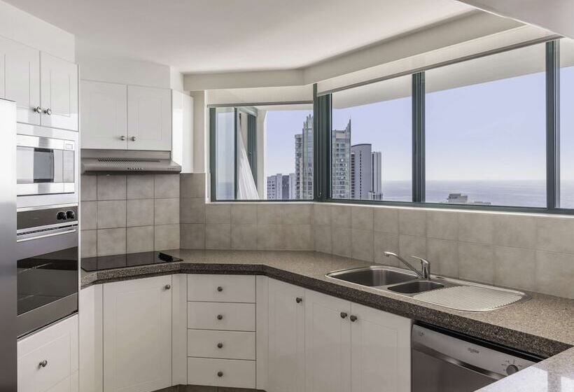 آپارتمان 3 خوابه, Mantra Crown Towers