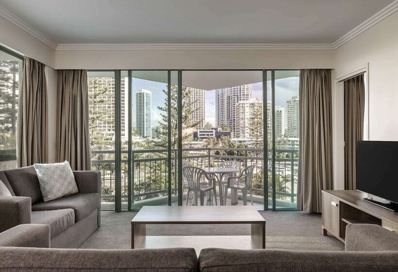 آپارتمان 3 خوابه, Mantra Crown Towers