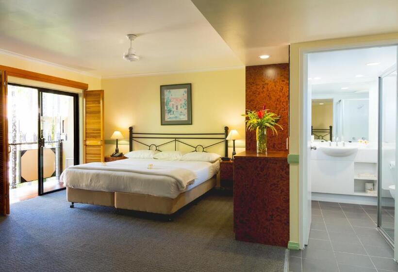 Семейный Номер Вид на Бассейн, Palm Royale Cairns
