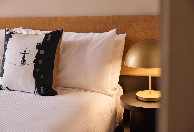 Номер Deluxe Кровать Кинг, The Capitol Hotel Sydney