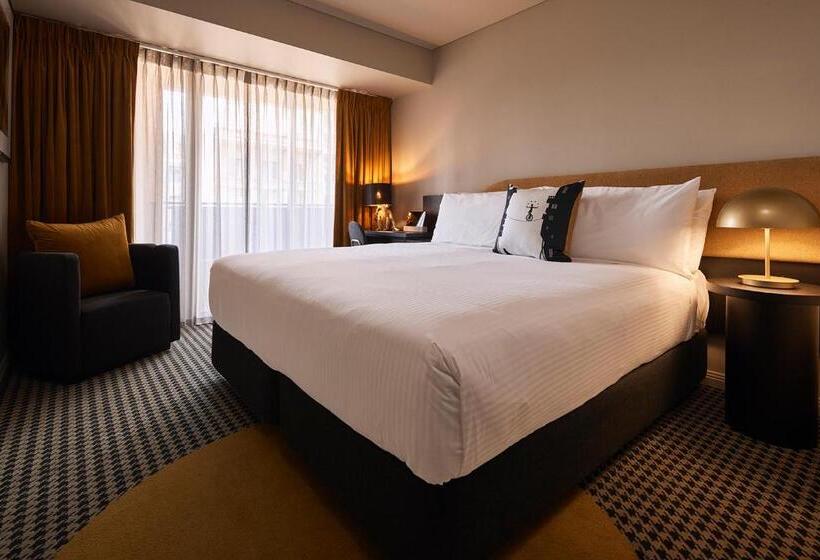 キングサイズベッドのデラックスルーム, The Capitol Hotel Sydney