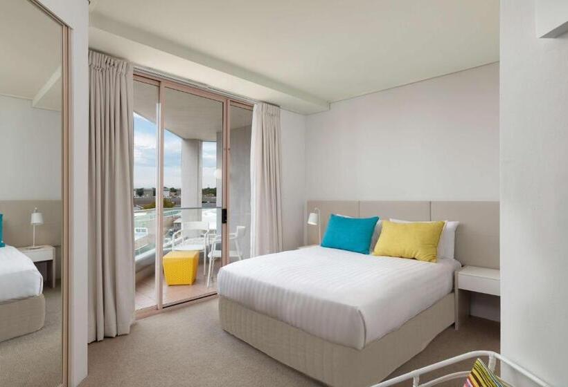 Студия Стандарт, Rydges Cronulla Beachside