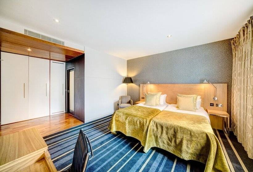 Номер Стандарт, Apex City Of Edinburgh