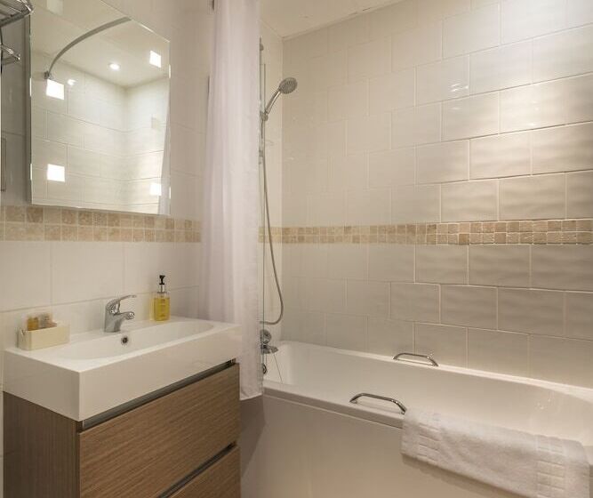 Номер Superior, The Three Swans Hotel, Market Harborough, Leicestershire