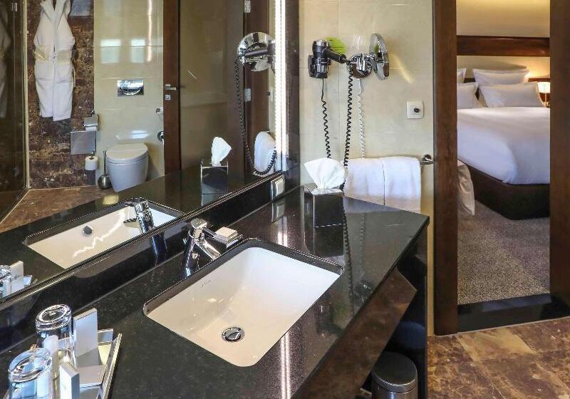 اتاق لوکس با تخت بزرگ, Movenpick Hotel Sarajevo