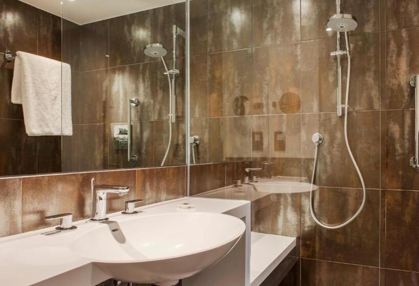 Номер Стандарт, Crowne Plaza London Kings Cross, An Ihg