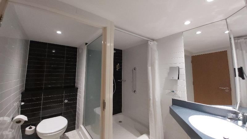 Номер Стандарт, Holiday Inn Express Glenrothes, An Ihg