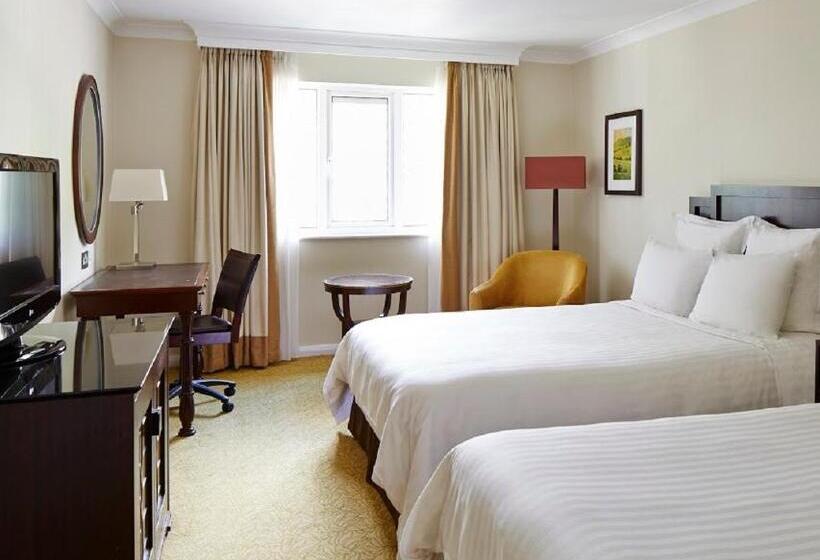 اتاق استاندارد با 2 تخت دوبل, Meon Valley Hotel, Golf & Country Club