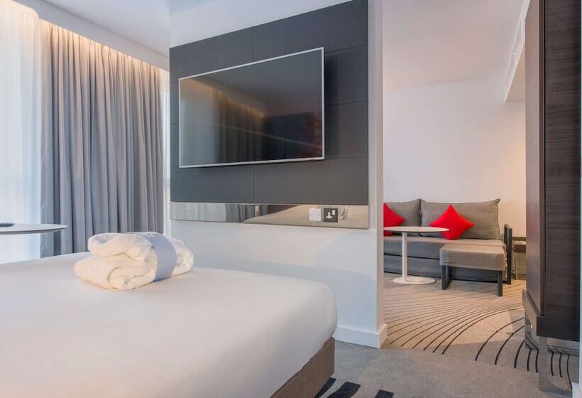 سوییت جونیور, Novotel York Centre