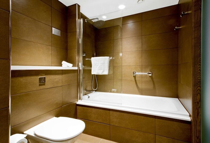 패밀리 룸, Radisson Blu Manchester Airport
