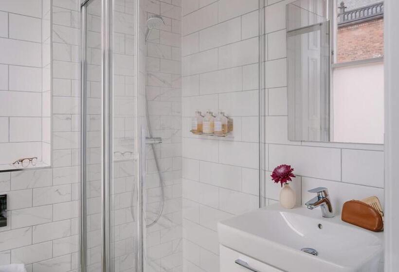 Люкс Повышенной Комфортности, Sonder Royal Garden