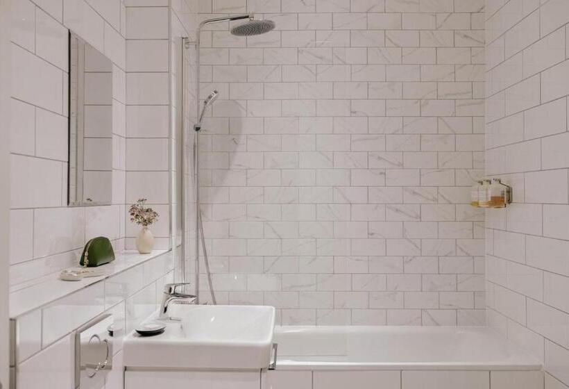 Апартаменты 2 Спальни, Sonder Royal Garden