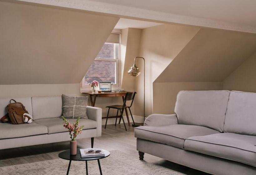 Апартаменты 1 Спальня с Балконом, Sonder Royal Garden