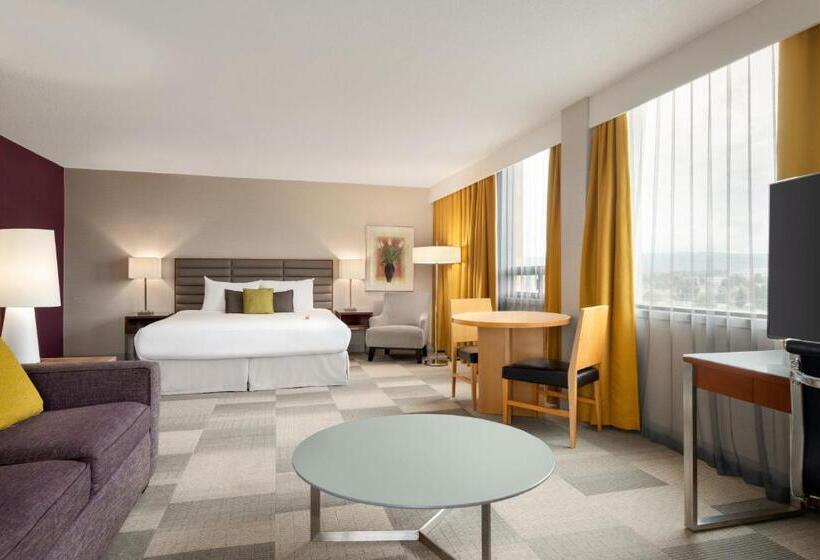سوئیت جونیور پریمیوم, Coast Prince George Hotel By Apa